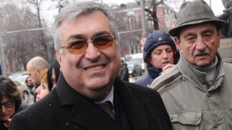 Не делим подписите по партийни цветове, увери Близнашки