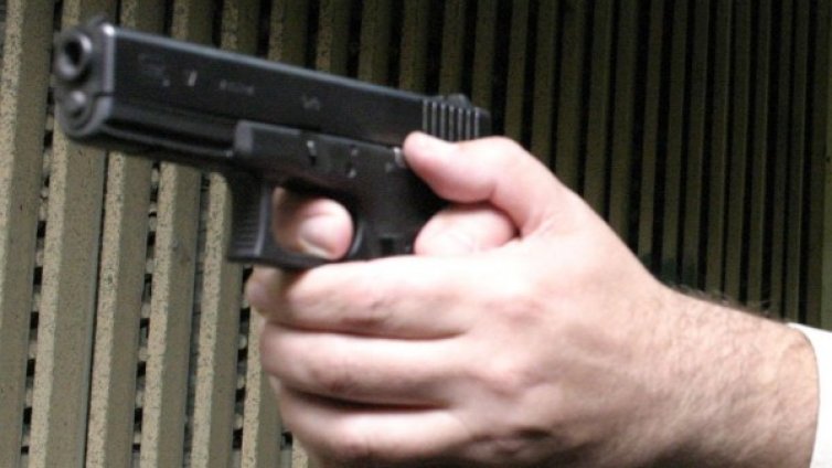 Жена загина при нападение в съдебната палата в Истанбул