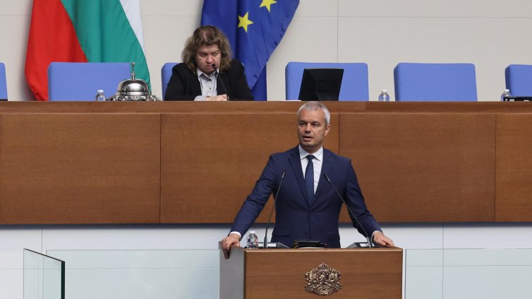Костадинов иска оставката на кабинета заради доклада на РСМ