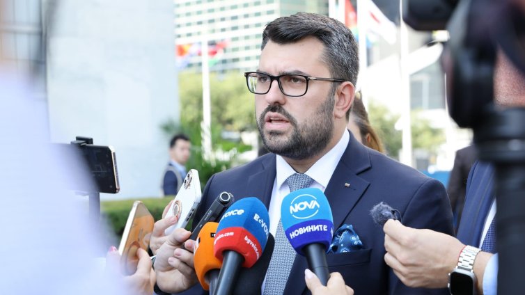 МВнР критикува Радев: Можеше да има ясна позиция за мира в Газа