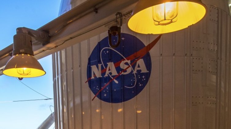 Наши ученици взеха голямата награда в конкурс на НАСА