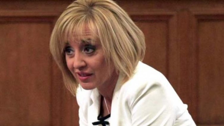 Мая е красива, но написа законче недоносче!