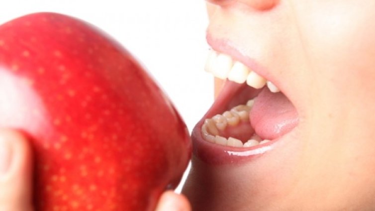 Често срещани причини за лош дъх в устата 