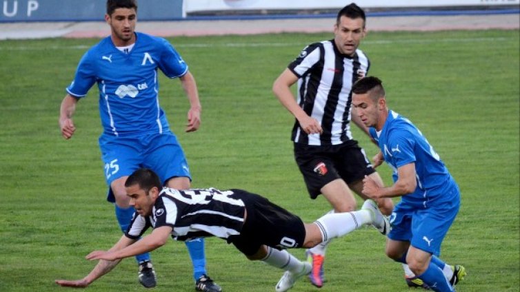 Левски удари Локо Пловдив, Валери Божинов бележи