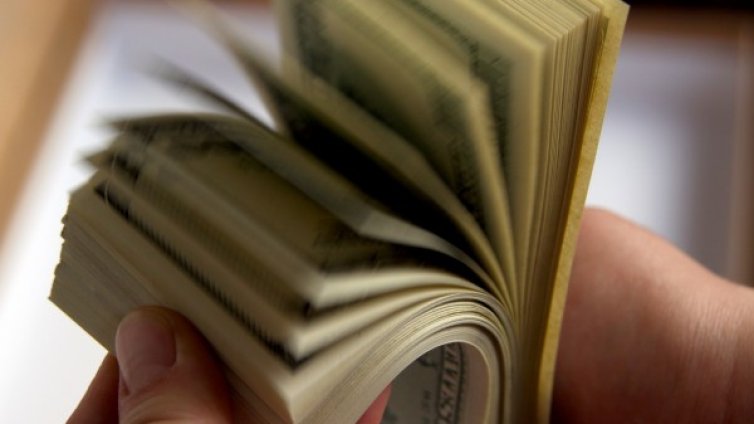 Българи в скиминг схема за $1 млн. в Канада