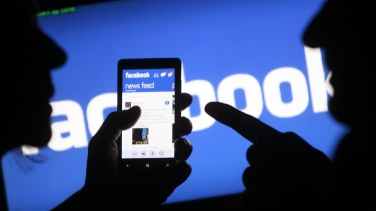 Интернет по въздуха ще доставя Facebook