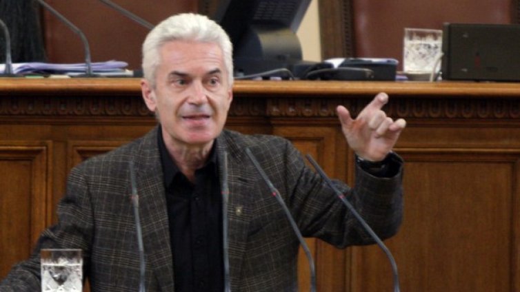 "Атака" с поредна атака срещу Росен Плевнелиев