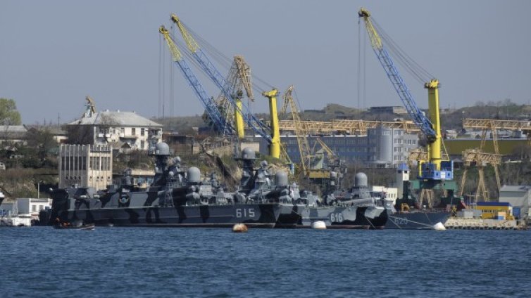 Руски художници ще рисуват присъединяването на Крим