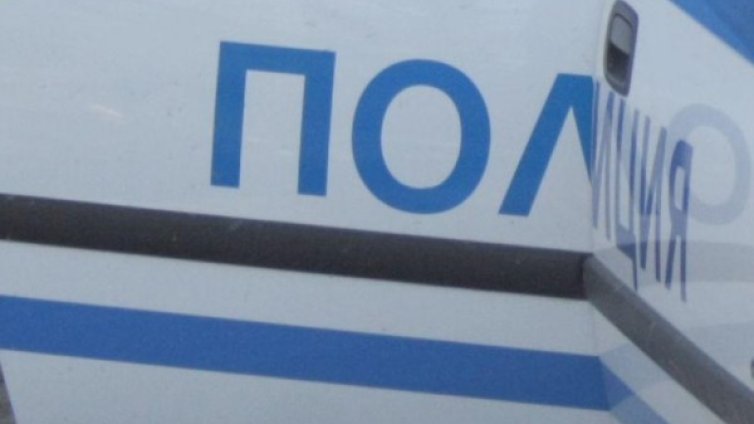 Задържаха 14 футболни фенове за счупен прозорец на трамвай