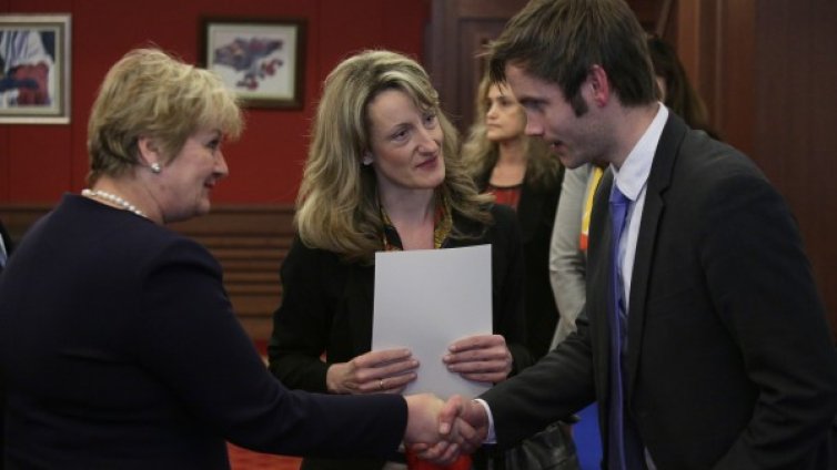 Спекулация е, че бюджената комисия на ЕП е спряла парите ни!