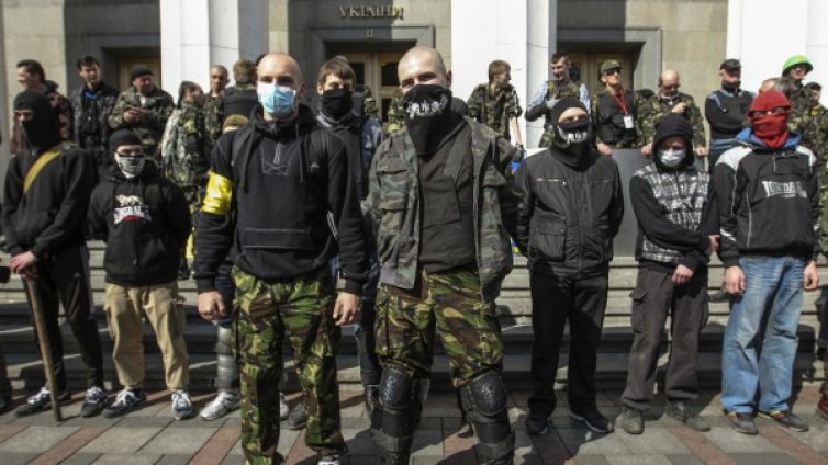 Москва притиска Украйна да разоръжи военизираните групировки