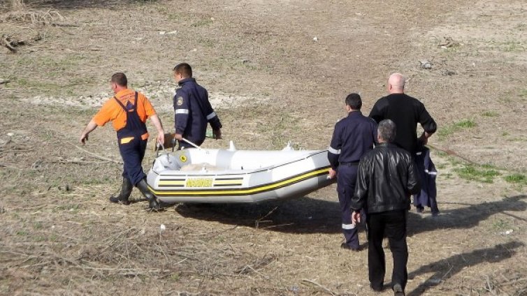 Водолази извадиха трупа на удавилото се момче в Дунав