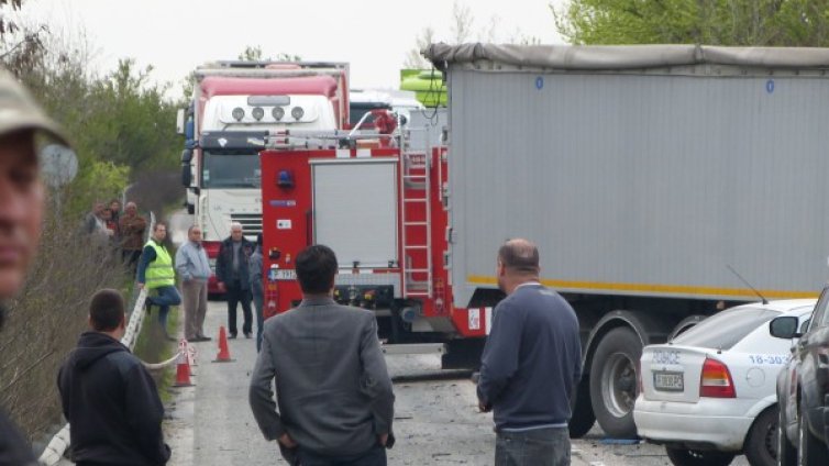 Мъж загина при тежка катастрофа в Русенско 