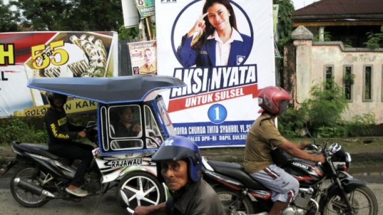 Пиле или парче свинско = един глас на изборите в Индонезия 