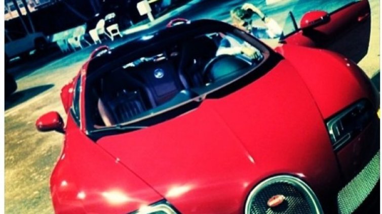 Бийбър вече кара Bugatti Veyron