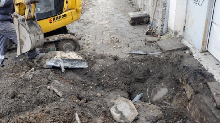 Без топла вода в "Гео Милев" заради авария