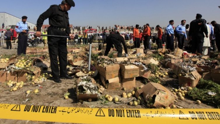 Най-малко 23-ма загинали при атентат в Пакистан
