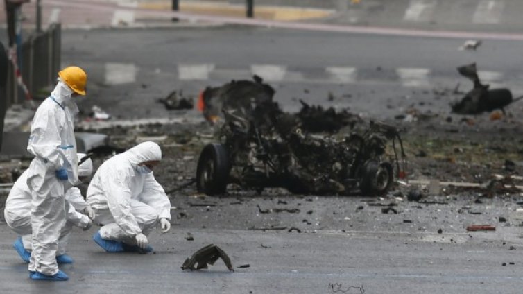 Мощен взрив пред централната банка на Гърция