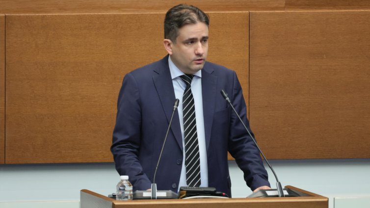 Божанов: Ще реагираме остро, ако Радев опита да откъсне България от Европа