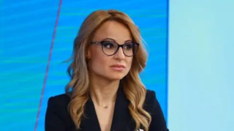 Мария Цънцарова: Срещу името ми трябва да добавим "свалена от ефир"