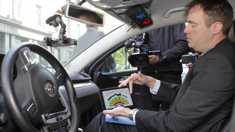 Таблети заменят халваджийските тефтери при шофьорските изпити 