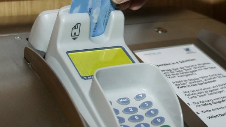 Спипаха българи, мамили с кредитни карти по света