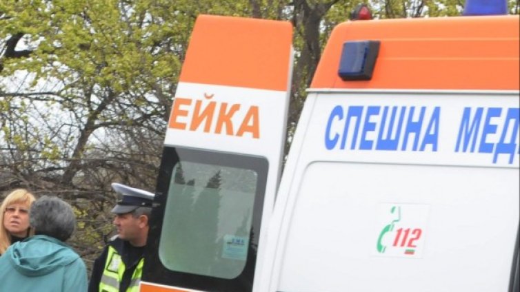 Шофьор на кола умря след сблъсък с ТИР 