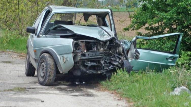 Четирима загинаха в тежка катастрофа край Сандански 