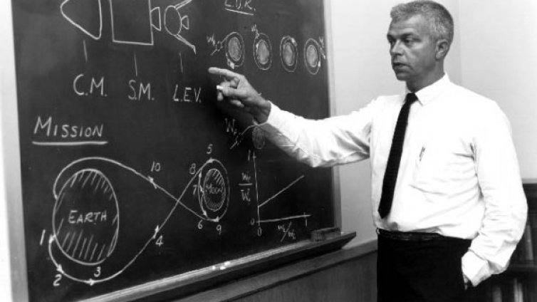 Почина Джон Хуболт - бащата на "Аполо"