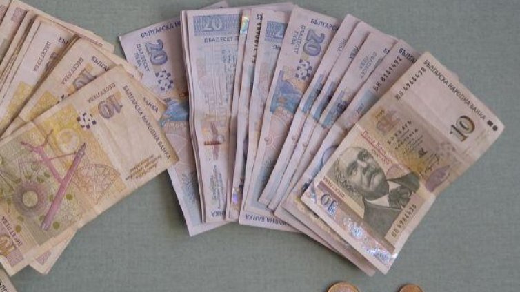 Пловдивски пенсионер "изгоря" с 3400 лева