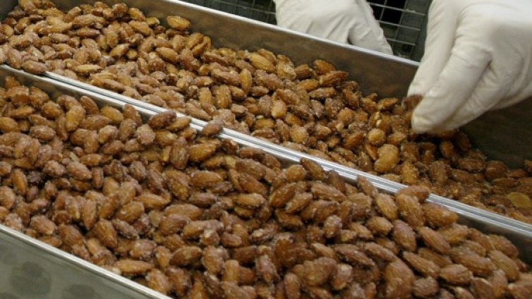 Бадемите горят мазнините и свалят кръвната захар