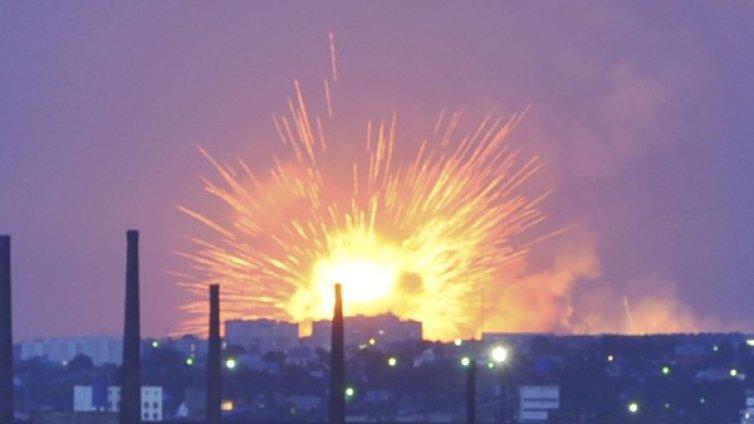 Седем загинали след взривове в руски оръжеен склад в Сибир