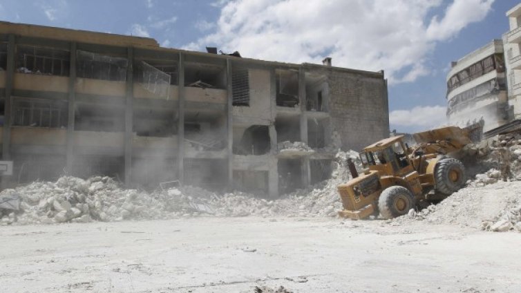 Поне 18 загинали при въздушни удари в сирийския град Алепо