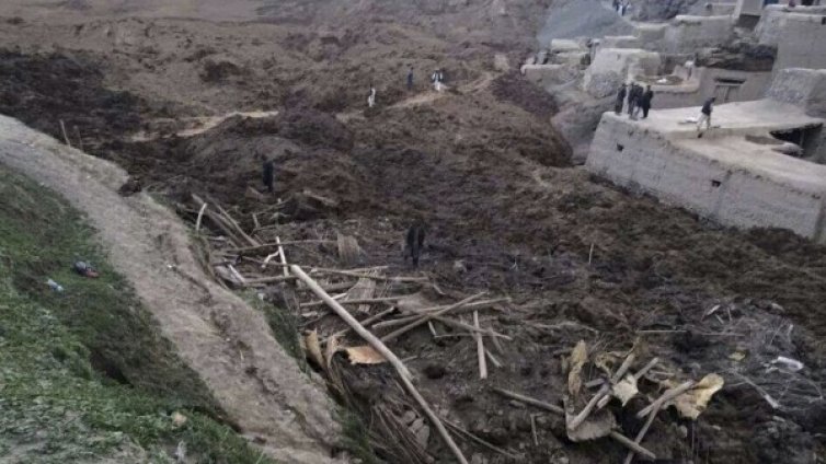 Над 2100 загинали при свлачище в Афганистан