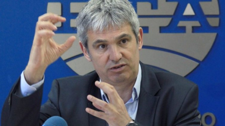 КНСБ поиска ръст на заплатите в бюджетния и в реалния сектор 