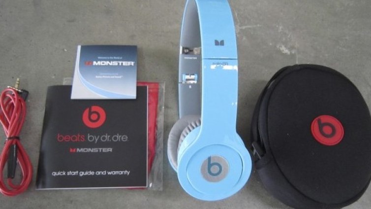 Apple купува Beats Electronics за $3,2 млрд. 