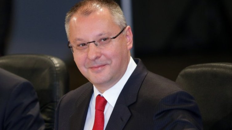 Борисов няма да ни помрачи празника, убеден е Станишев
