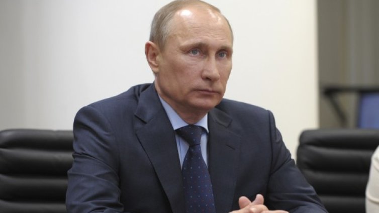 Путин между два огъня -  санкции на САЩ  и бунт в Русия 