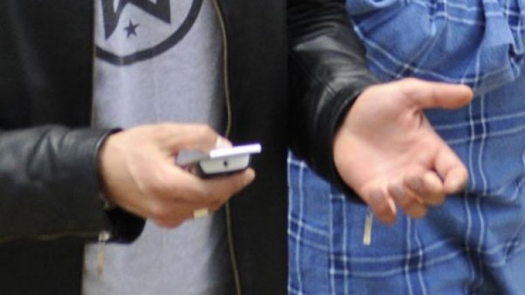 Пазете се от SMS: "Обади ми се! Спешно е! Помогни!"