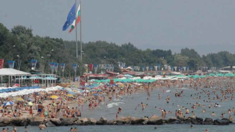 Северният плаж в Бургас вече е със спасители