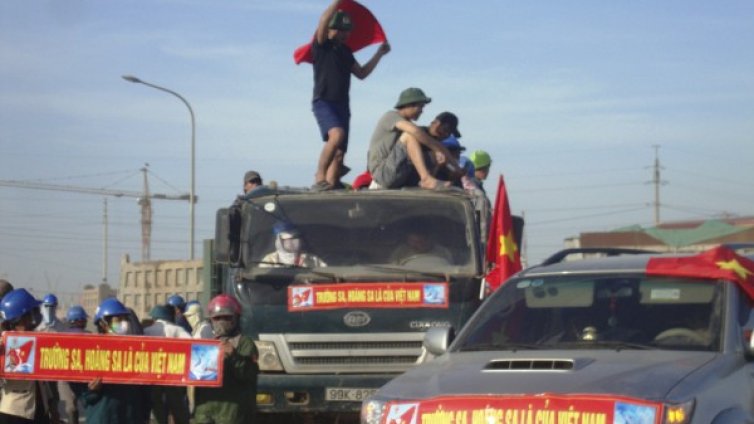 Двама китайци са убити, а над 100 са ранени във Виетнам