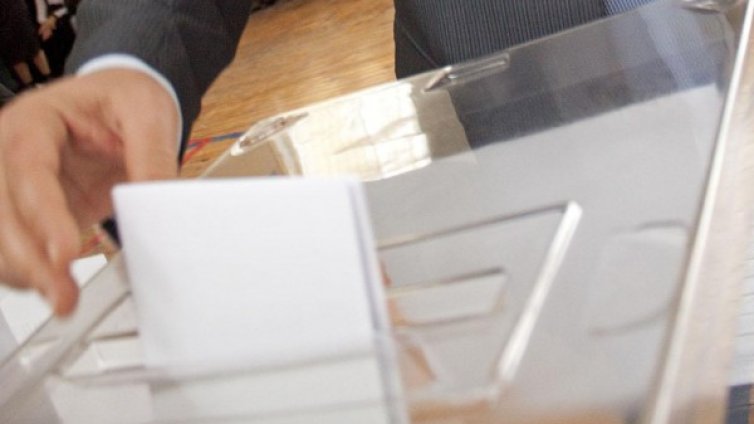 Битката между БСП и ГЕРБ за евровота &ndash; изключително оспорвана