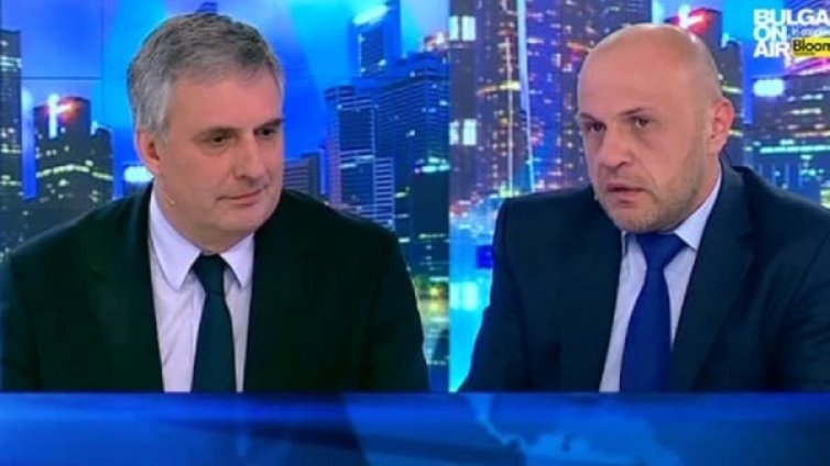 Калфин: Основните партии не дават перспективи за страната