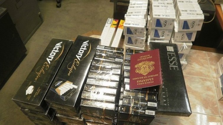 Конфискувани са контрабандни цигари при полицейска акция