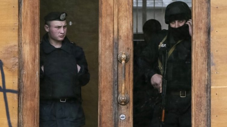 Над 50 000 полицаи ще пазят реда на изборите в Украйна