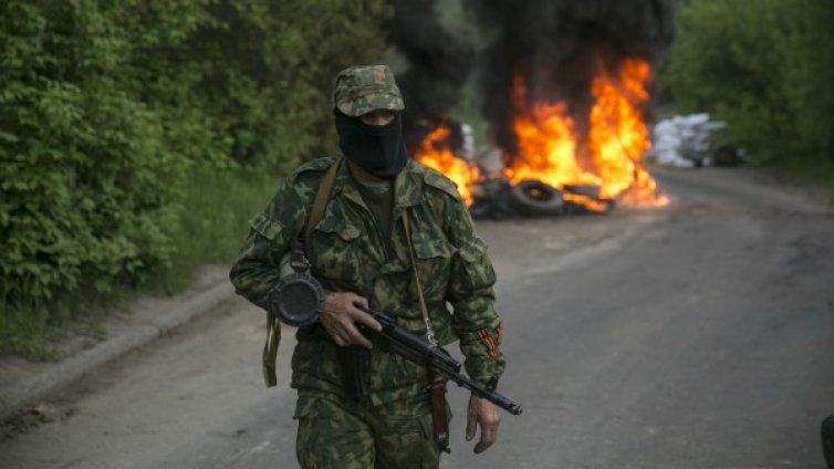 Развихря се насилие в сепаратистките региони на Украйна
