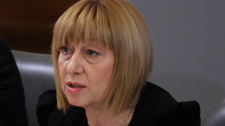 Хванаха трима преписвачи с телефони на матурата 