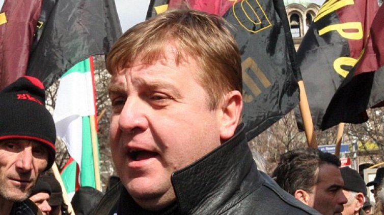 Каракачанов: Хората искат алтернатива на политическия модел 