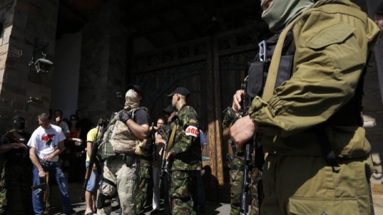 Военно положение в непризнатата Донецка народна република