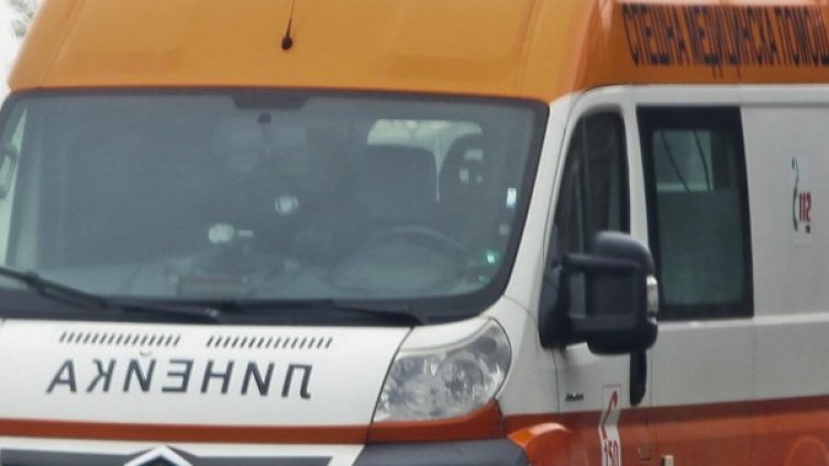 Двама служители на "Биовет" са с изгаряния след трудова злополука